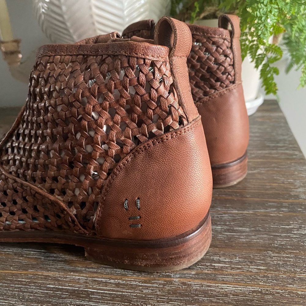 Roan by Bed|Stu Boho Retro Perforated Ankle Booties Shoes Womens 9 Tan Brown‎ - Picture 7 of 12